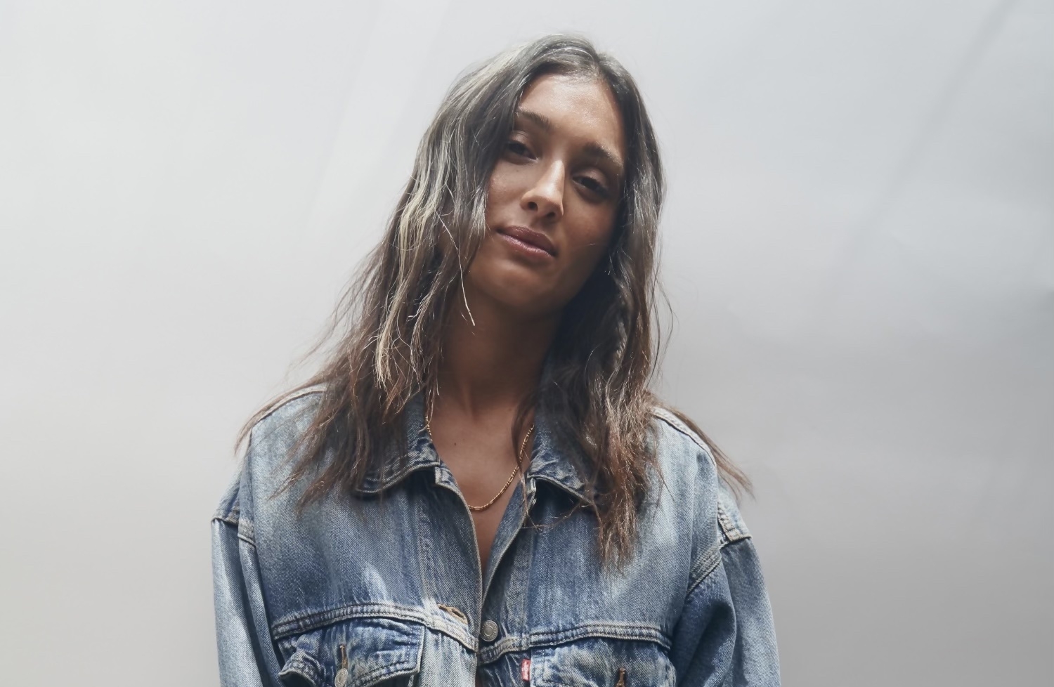 Amber Jones, Alina Baraz, Snoh Aalegra, Aistè